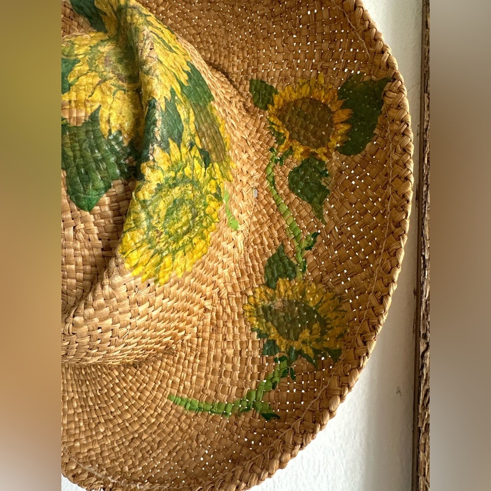 VINTAGE GORGEOUS Hand Painted Sunflower Straw Summer Hat